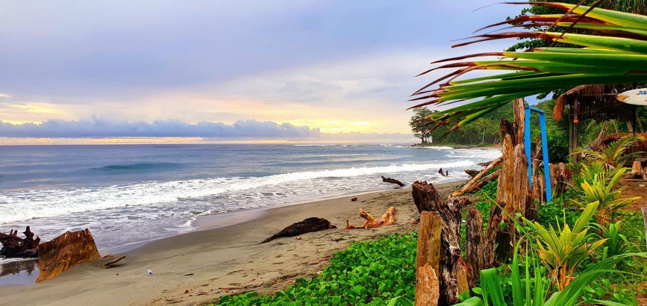 Amban Beach House Manokwari Exteriér fotografie